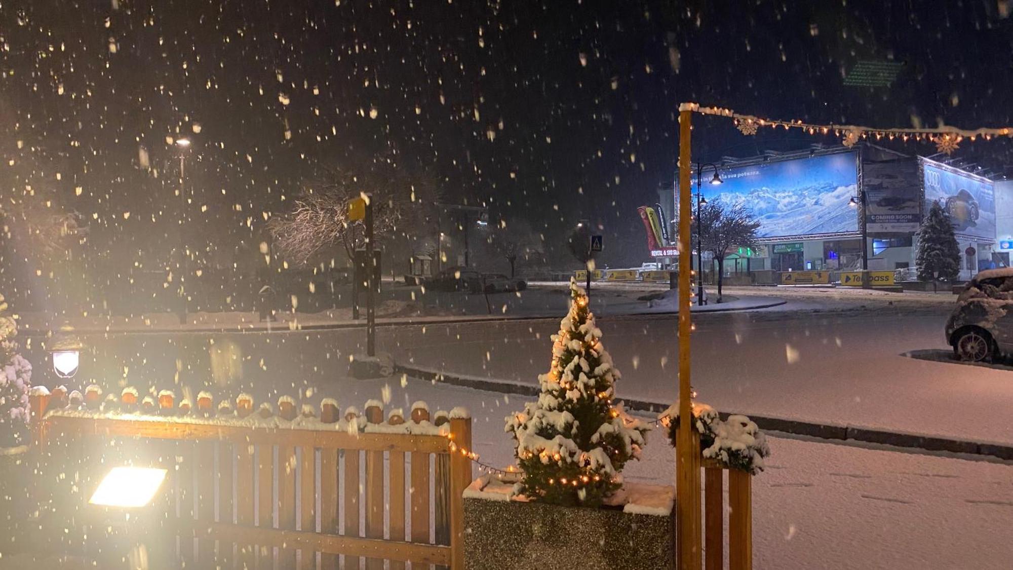 Casteluce Hotel Funivie Pinzolo Dış mekan fotoğraf
