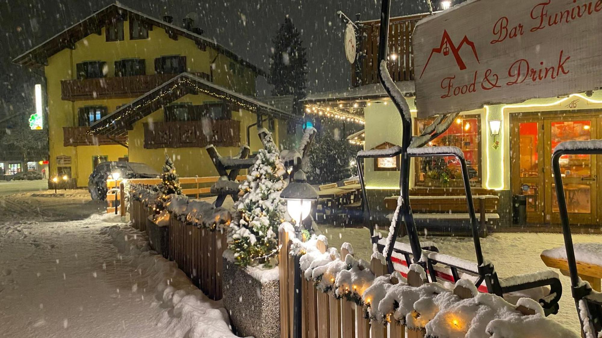 Casteluce Hotel Funivie Pinzolo Dış mekan fotoğraf