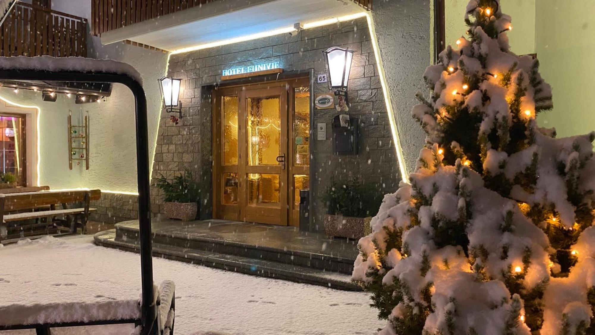 Casteluce Hotel Funivie Pinzolo Dış mekan fotoğraf
