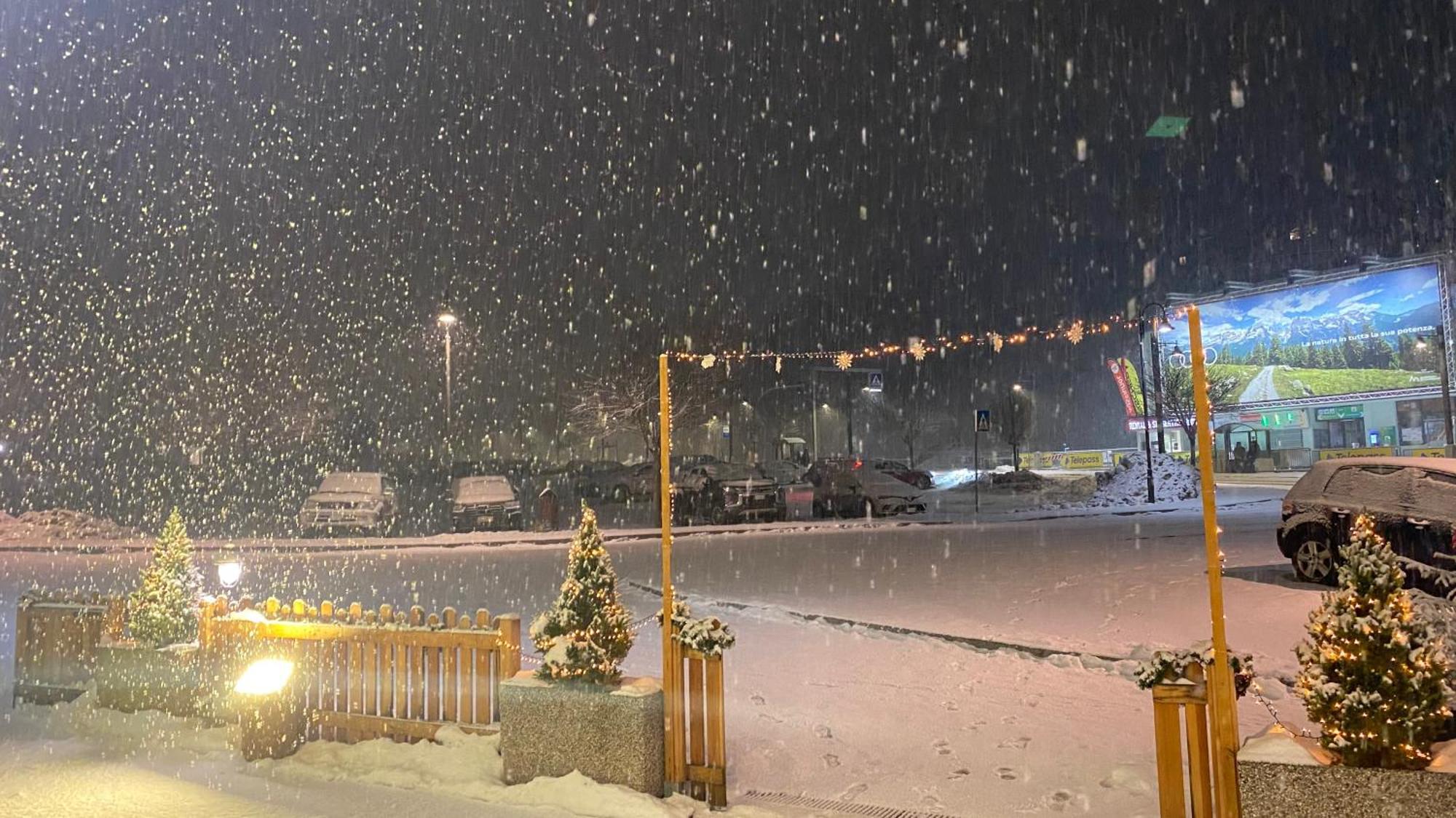 Casteluce Hotel Funivie Pinzolo Dış mekan fotoğraf