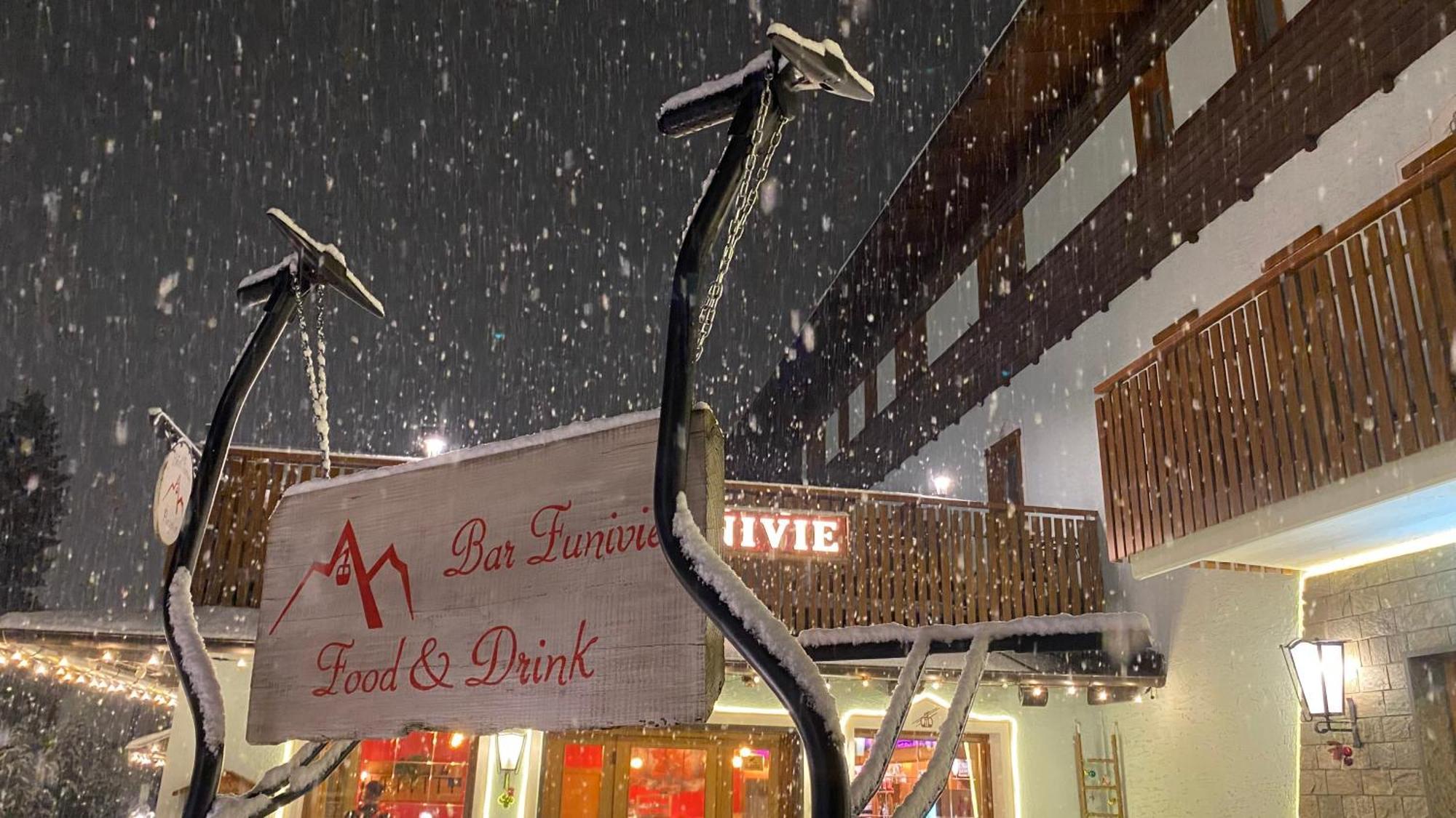 Casteluce Hotel Funivie Pinzolo Dış mekan fotoğraf